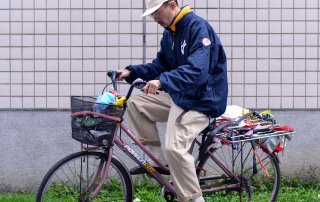 冬裝,冬季,冬天,穿搭,大衣,寬鬆,鬆身,高領,軍裝,軍品,卡其褲,同色系,亮色搭配,顏色搭配,一週搭配,層次,搭配,穿搭,顏色,一週搭配,街頭搭配,男生搭配,river,Wesley,搭配名人