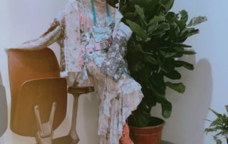 花紋,滿版,蕾絲,金屬,金色,同色系,一週搭配,街頭搭配,女生搭配,Wednesday,拜三老師,拜三,搭配名人